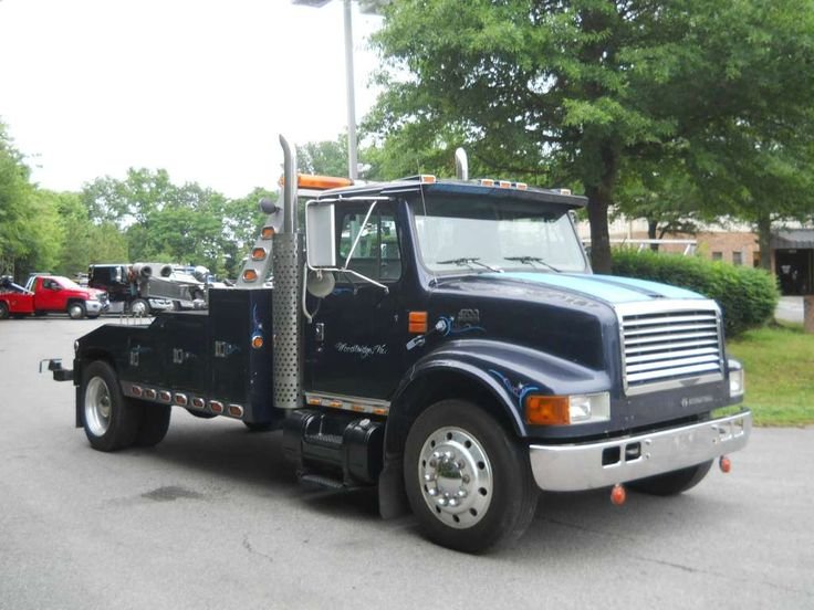 Medium Duty Tow Truck Waukegan IL