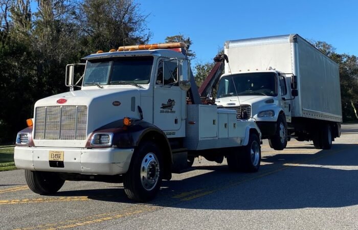 Medium Duty Tow Truck Waukegan IL