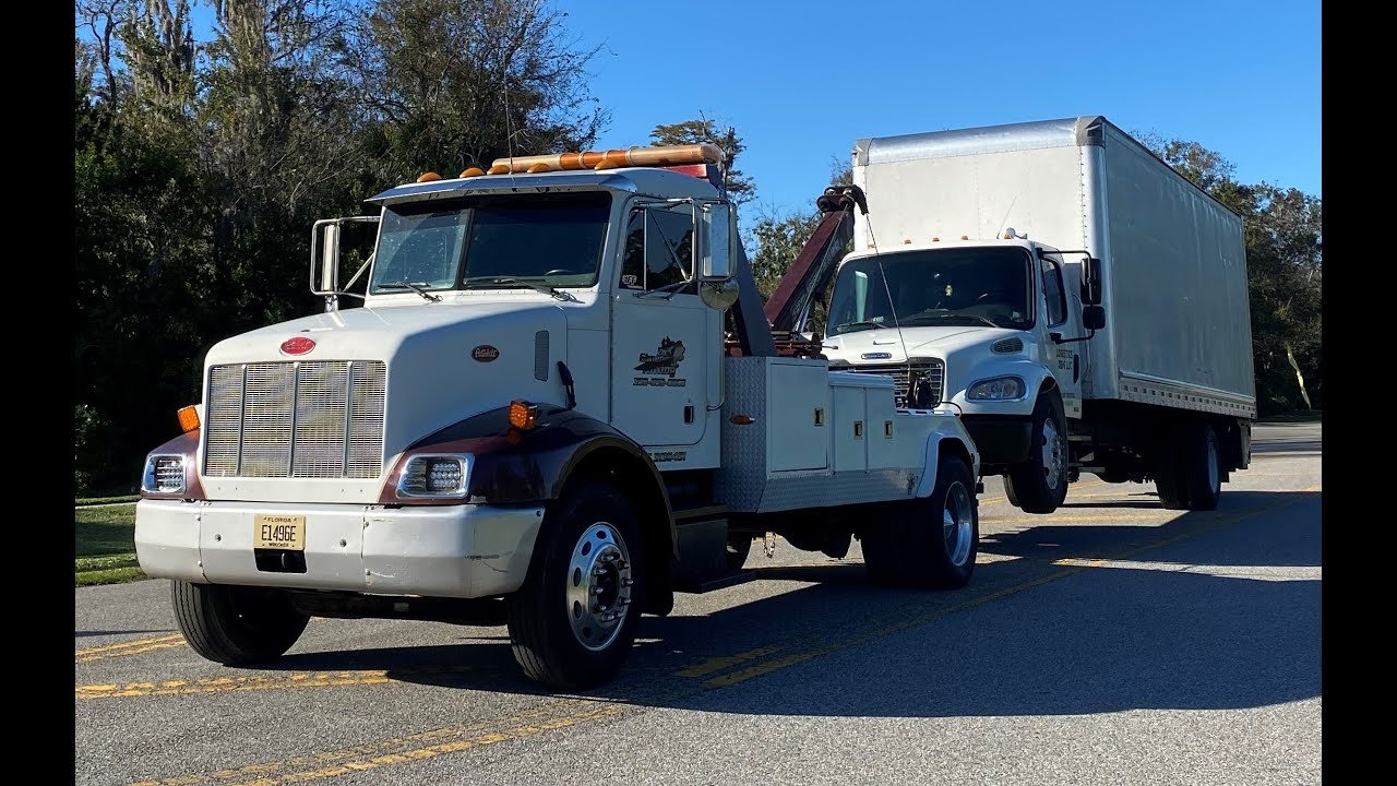Medium Duty Tow Truck Waukegan IL