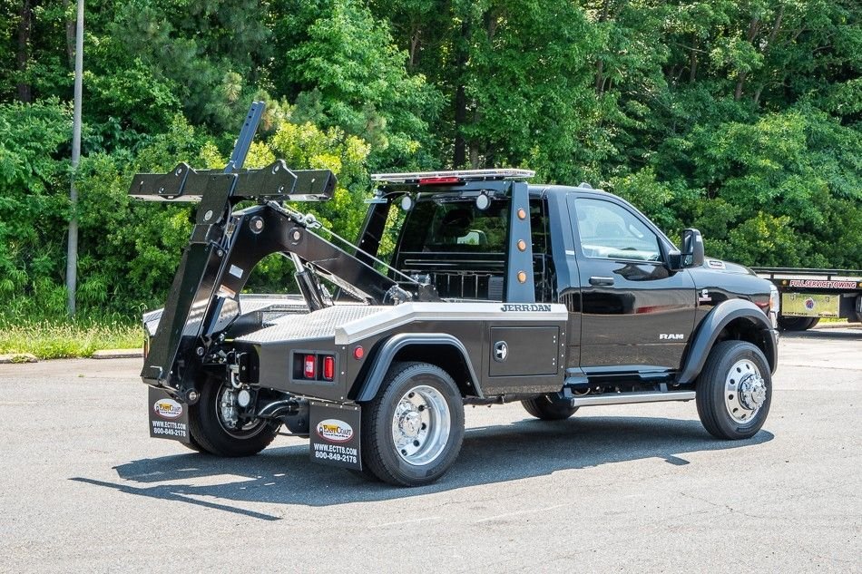 Emergency Tow Truck Waukegan IL